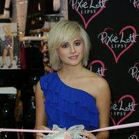 Pixie Lott cuts the ribbon and unveils her Autumn Winter range | Picture 87538